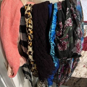 SEVEN (7) scarfs